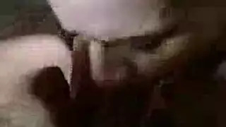 الفتاة الشهوانية تحب النكاح القاسي وتقذف مرارًا في مشهدها الإباحي