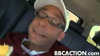 متعة شركة: قضيب أسود كبير يقذف على الوجه بالحركة البطيئة