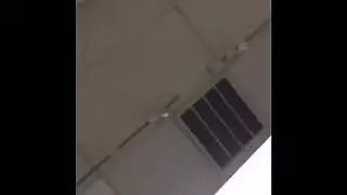 شقراء تصرخ بينما تدمر مؤخرتها بقضيب ضخم