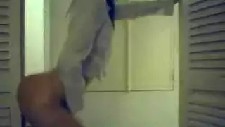 مراهقة شقراء تمارس الجنس على مكتب معلمها الشهواني