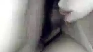 فتيات الكلية العاهرات المخادعات يخدعن من أجل قضيب وحشي