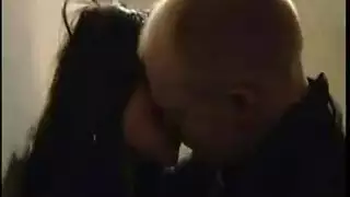 سكس عنيف بلقوه في الشجره