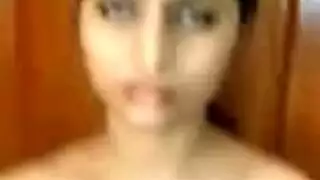فتحة شرج متسربة تقطر منياً مقطع إكس إكس إكس مجاني